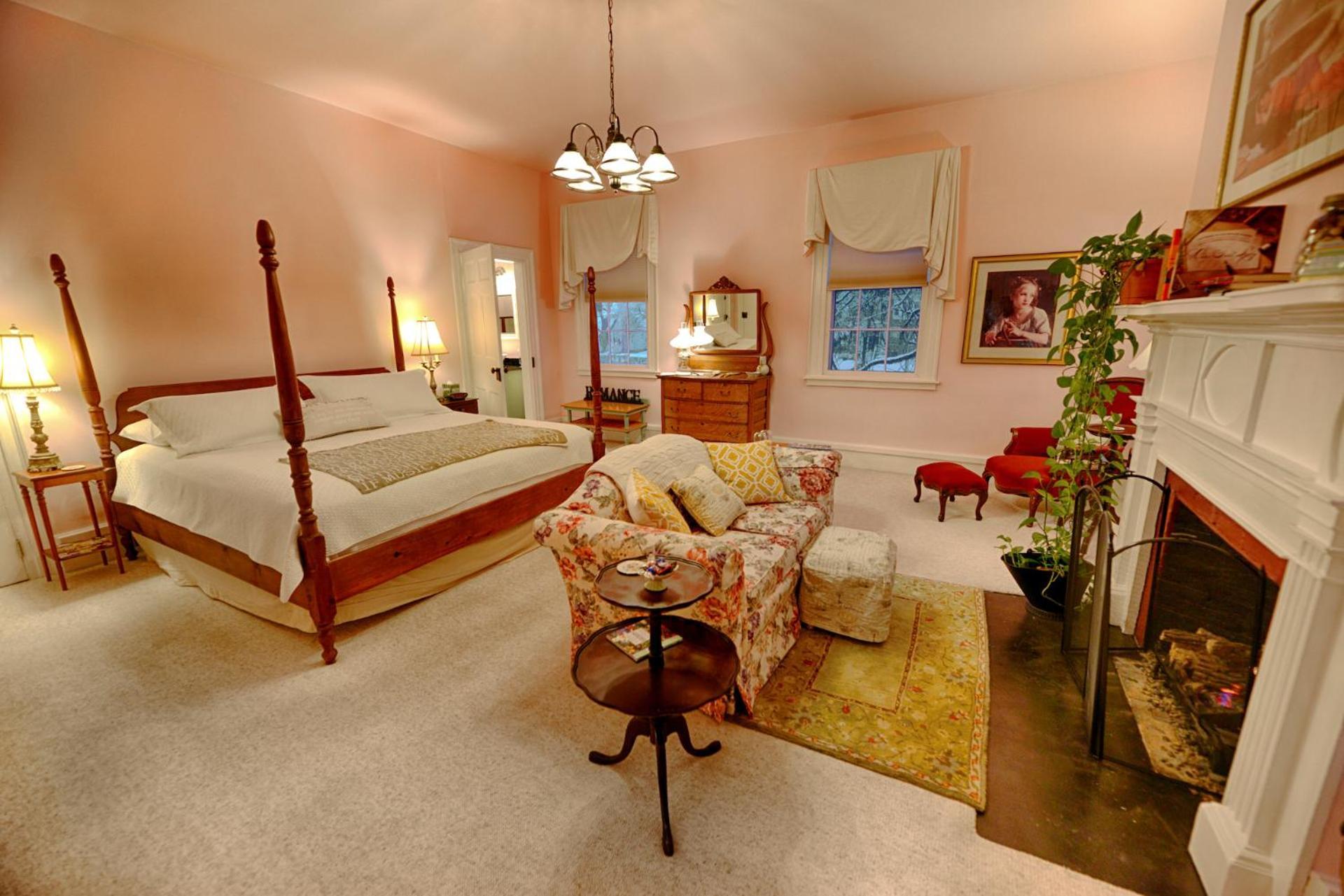 The Bed And Breakfast At Oliver Phelps Канандейгуа Номер фото